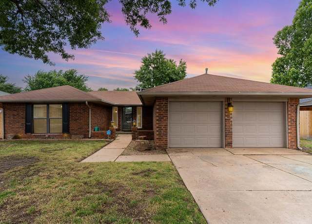 Property at 2232 Butternut Pl, Edmond, OK 73013, 3 beds, 2 baths