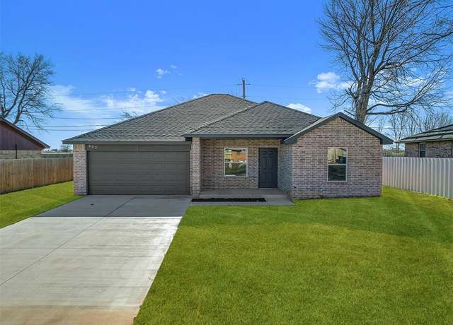 Property at 502 E Hudson St, Lexington, OK 73051, 4 beds, 2 baths
