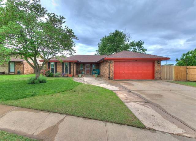 Property at 1328 NW 7th Pl, Moore, OK 73170, 3 beds, 2 baths