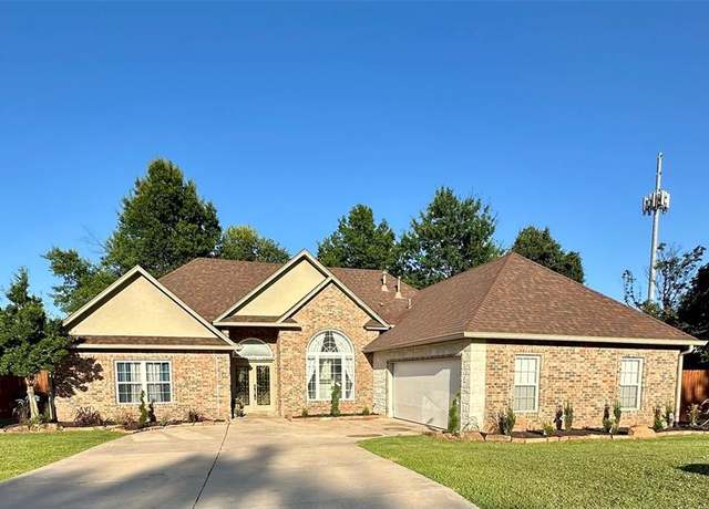 Property at 501 Pool Pl, Shawnee, OK 74801, 3 beds, 2.5 baths