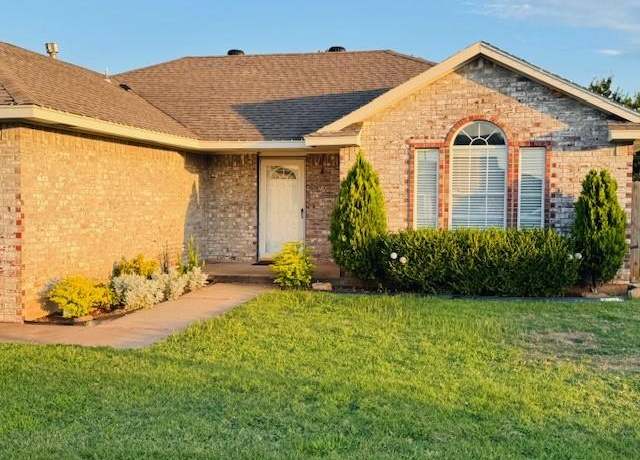 Property at 700 NE 19th Ter, Moore, OK 73160, 3 beds, 2 baths