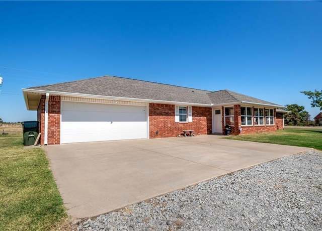 Property at 880035 S Carey Ln, Chandler, OK 74834, 3 beds, 2 baths