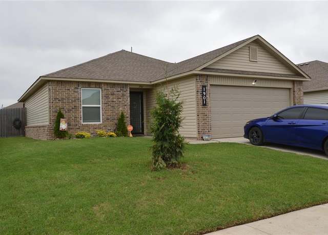 Property at 1901 N Mason Ln, Oklahoma City, OK 73127, 3 beds, 2 baths