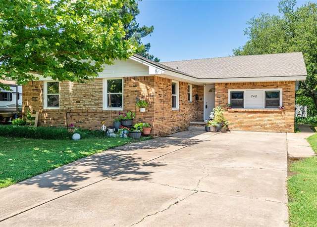 Property at 748 Highland Pkwy, Norman, OK 73069, 3 beds, 1 bath