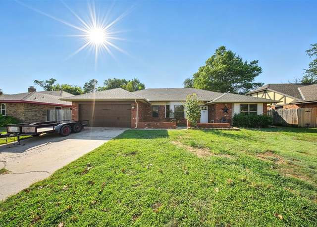 Property at 2105 Bonnycastle Ln, Yukon, OK 73099, 4 beds, 3 baths
