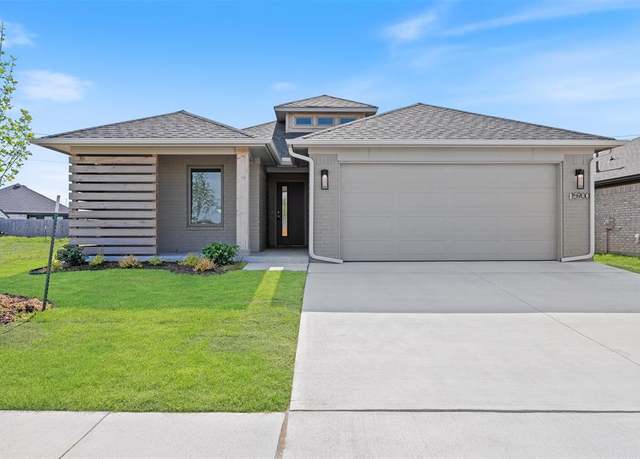 Property at 15900 Switchgrass Pl, Moore, OK 73170, 3 beds, 2 baths