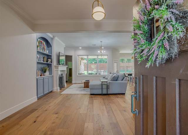 Property at 4300 High Range Ln, Edmond, OK 73034, 6 beds, 4.5 baths