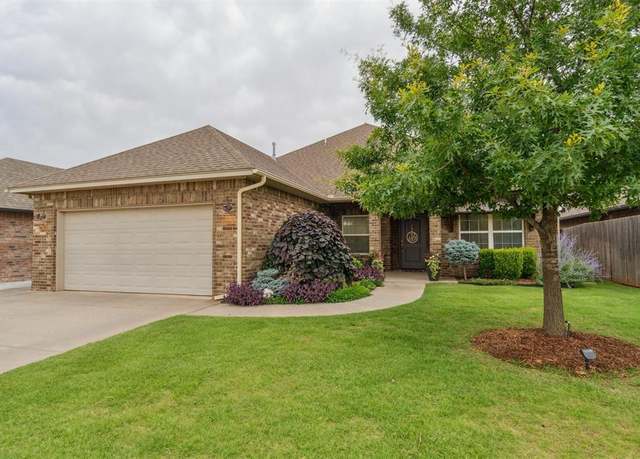 Property at 609 NW 180th St, Edmond, OK 73012, 4 beds, 2 baths