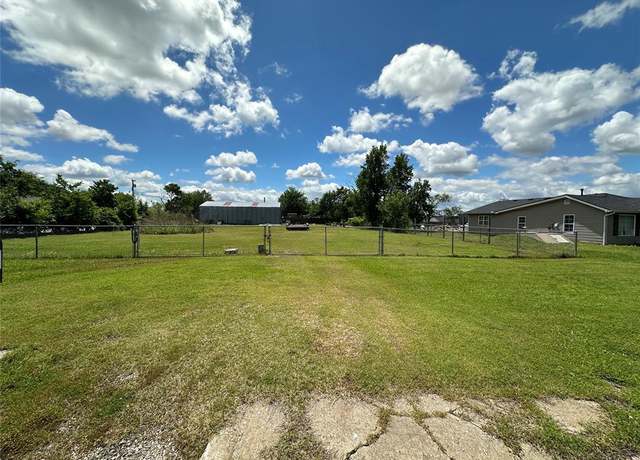 Property at 1821 W Wiley St, Shawnee, OK 74804