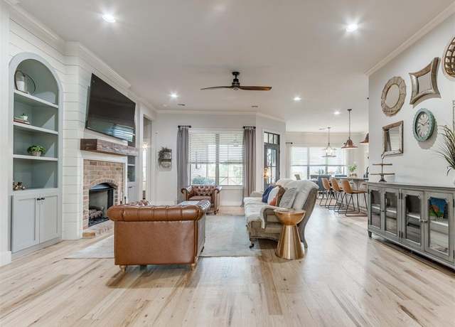Property at 2209 Marjorie Ln, Yukon, OK 73099, 4 beds, 2.5 baths