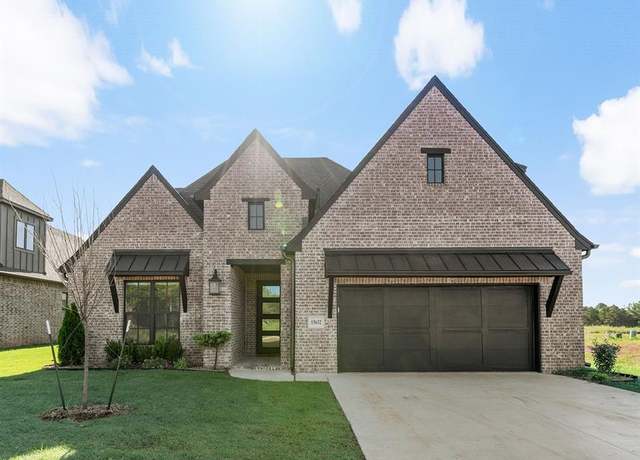 Property at 15632 Flora Ave, Edmond, OK 73013, 3 beds, 3 baths