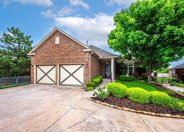 Property at 712 Capri Pl, Edmond, OK 73034, 3 beds, 3 baths