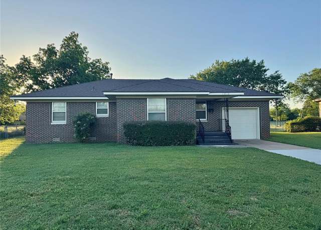 Property at 1618 NW 24th St, Lawton, OK 73505, 4 beds, 2 baths