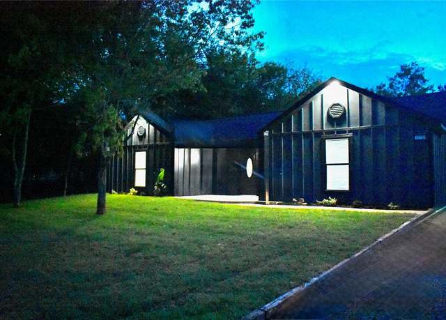Property at 1170 County Street 2957, Tuttle, OK 73089, 3 beds, 2 baths