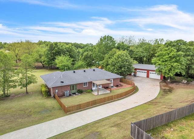 Property at 12 Hidden Pointe Rd, Shawnee, OK 74804, 2 beds, 2 baths