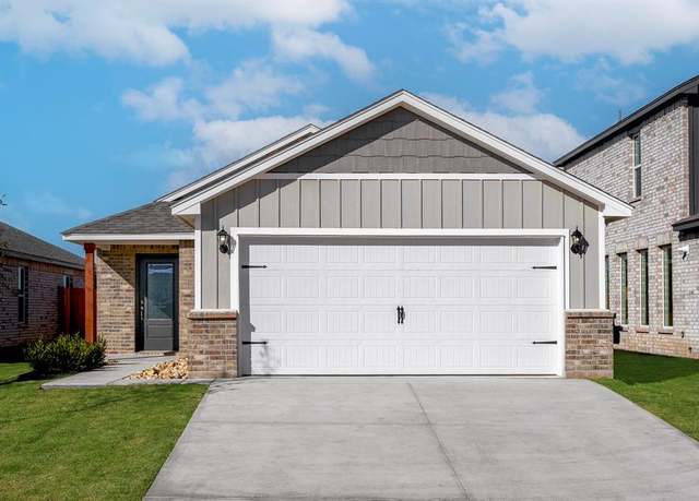 Property at 12704 Torretta Way, Yukon, OK 73099, 3 beds, 2 baths