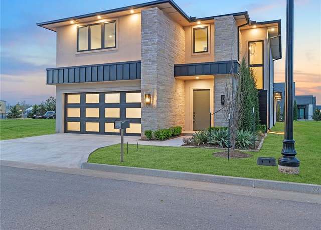 Property at 834 NW 72nd St, Oklahoma City, OK 73116, 4 beds, 4.5 baths
