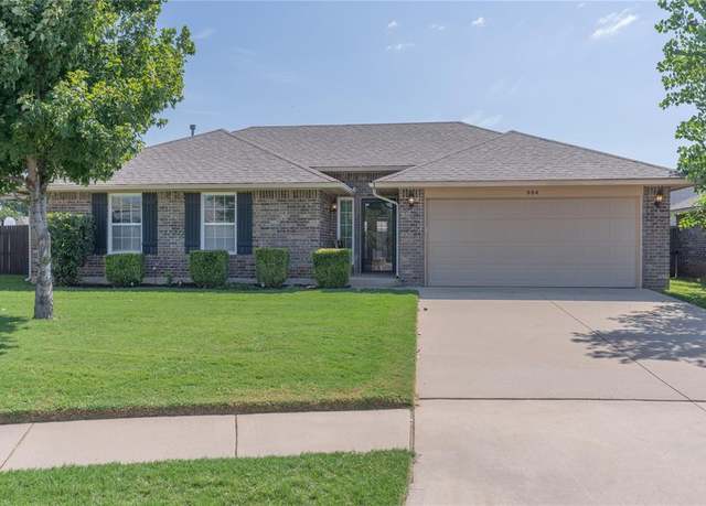 Property at 904 Norway Ave, Yukon, OK 73099, 3 beds, 2 baths