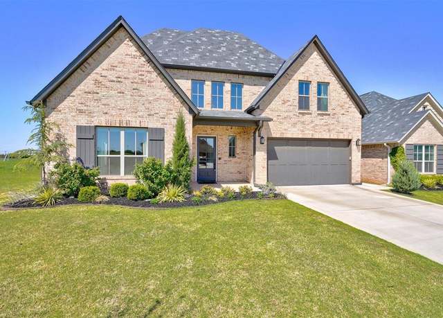 Property at 101 Pont Neuf Ct, Edmond, OK 73034, 4 beds, 3 baths