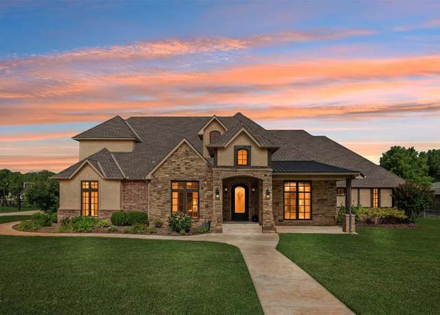 Property at 21687 Coffee Tree Cir, Edmond, OK 73012, 5 beds, 4 baths
