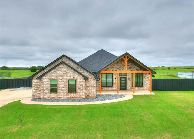 Property at 1379 County Street 2977, Blanchard, OK 73010, 4 beds, 2 baths