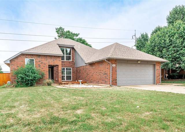 Property at 7916 Wilshire Ridge Dr, Oklahoma City, OK 73132, 3 beds, 2 baths