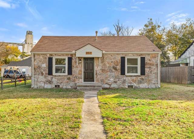 Property at 907 S Wilson Ave, El Reno, OK 73036, 2 beds, 1 bath