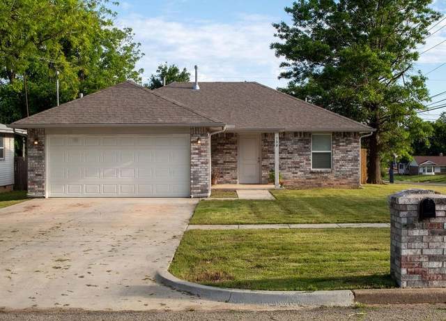 Property at 730 Holly St, Perry, OK 73077, 3 beds, 2 baths