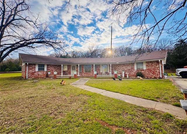 Property at 2007 N Milt Phillips Ave, Seminole, OK 74868, 3 beds, 2.5 baths