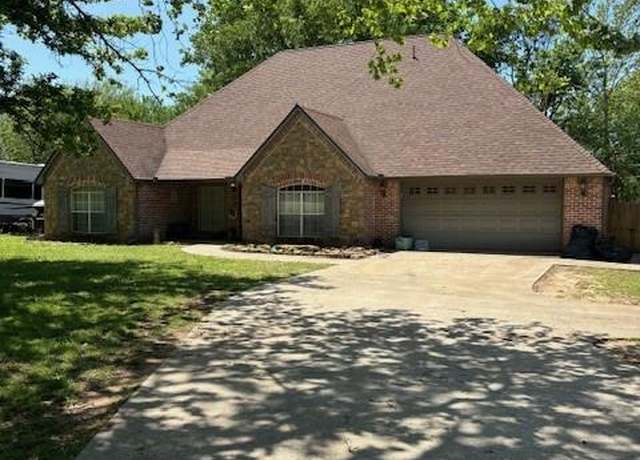Property at 501 S 7th St, Okemah, OK 74859, 3 beds, 2 baths