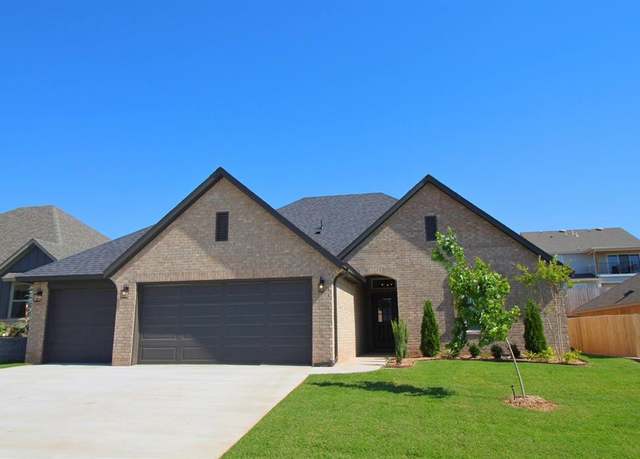 Property at 6125 Frankie Lynn Ln, Edmond, OK 73034, 4 beds, 2 baths