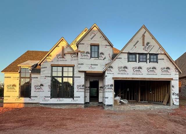 Property at 15705 Flora Ave, Edmond, OK 73013, 3 beds, 2.5 baths