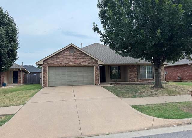 Property at 17412 Mercury Ln, Edmond, OK 73012, 4 beds, 2 baths