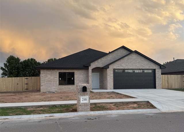 Property at 2308 Woodland Way, Weatherford, OK 73096, 3 beds, 2 baths