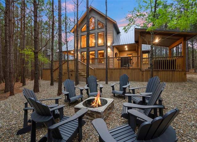 Property at 28 Sunrise Trl, Broken Bow, OK 74728, 3 beds, 3 baths
