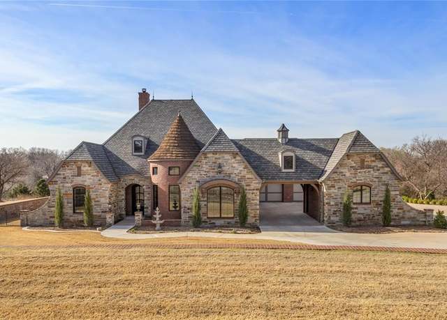 Property at 24316 E 1025 Rd, Weatherford, OK 73096, 4 beds, 4.5 baths