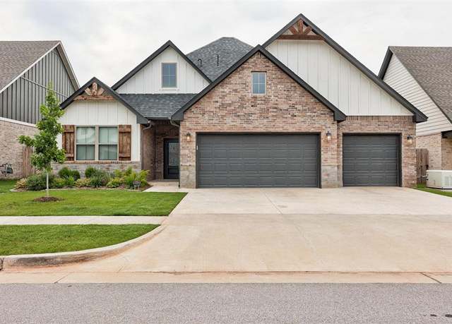 Property at 3208 Pinnacle Peak Dr, Yukon, OK 73099, 3 beds, 2 baths