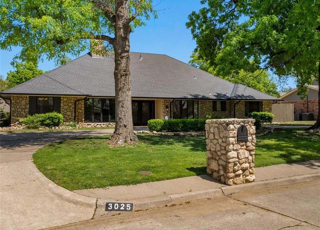 Property at 3025 Pine Ridge Rd, Oklahoma City, OK 73120, 3 beds, 4 baths