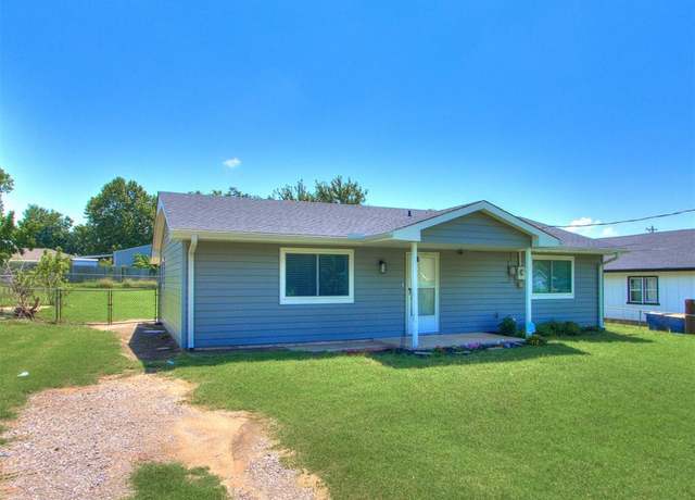 Property at 2550 Clarke St, Choctaw, OK 73020, 2 beds, 1 bath