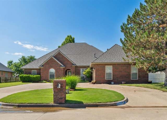 Property at 11700 Hackney Ln, Yukon, OK 73099, 4 beds, 3 baths