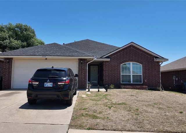 Property at 2338 Serenade Dr, Midwest City, OK 73130, 3 beds, 2 baths