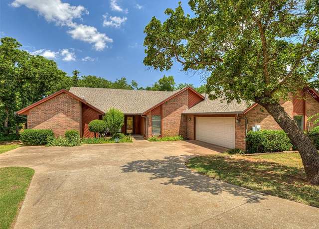 Property at 1917 Woodland Rd, Edmond, OK 73013, 3 beds, 2 baths
