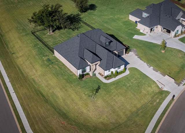 Property at 22301 Pine Bluff Way, Edmond, OK 73025, 5 beds, 4 baths