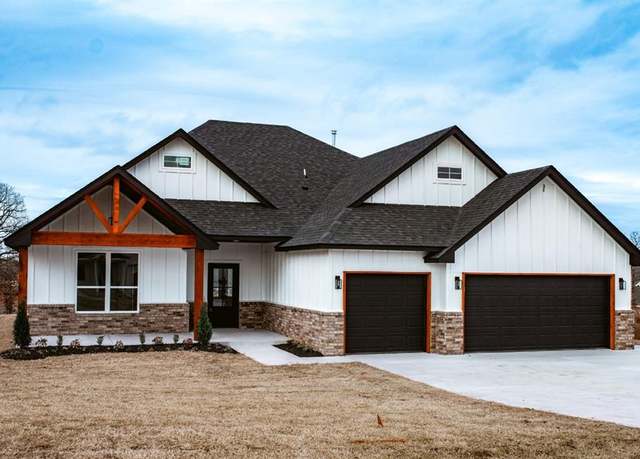 Property at 3024 Deer Run Rd, Guthrie, OK 73044, 4 beds, 2.5 baths
