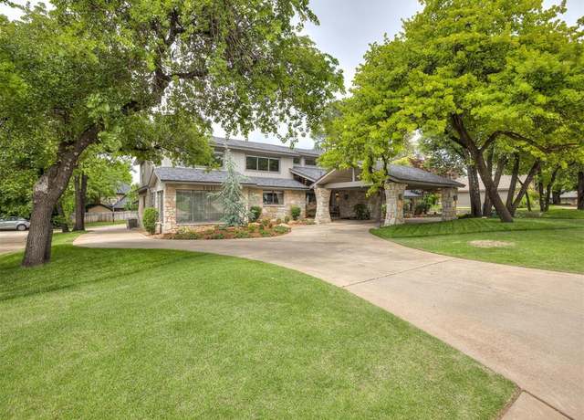 Property at 1011 Saint Andrews Dr, Edmond, OK 73025, 4 beds, 4.5 baths