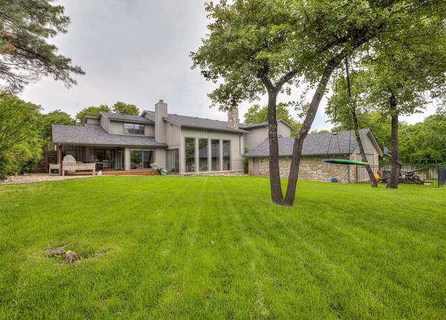 Property at 1011 Saint Andrews Dr, Edmond, OK 73025, 4 beds, 4.5 baths