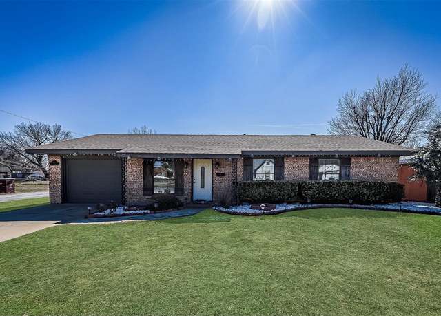Property at 326 E Cleveland St, Mangum, OK 73554, 3 beds, 2 baths