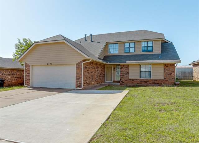 Property at 2300 NE 9th St, Moore, OK 73160, 5 beds, 3 baths