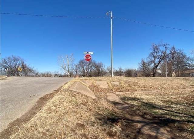 Property at 1121 W Choctaw Ave, Chickasha, OK 73018