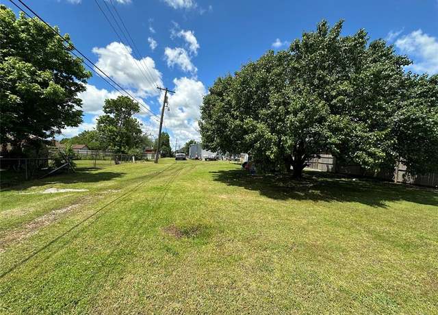 Property at 2418 E Ellis Dr, Shawnee, OK 74804